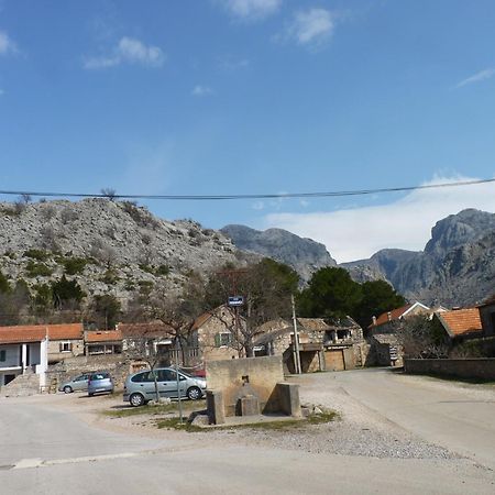 Holiday Home Paklenica ستاريغغاد باكلينتسا المظهر الخارجي الصورة