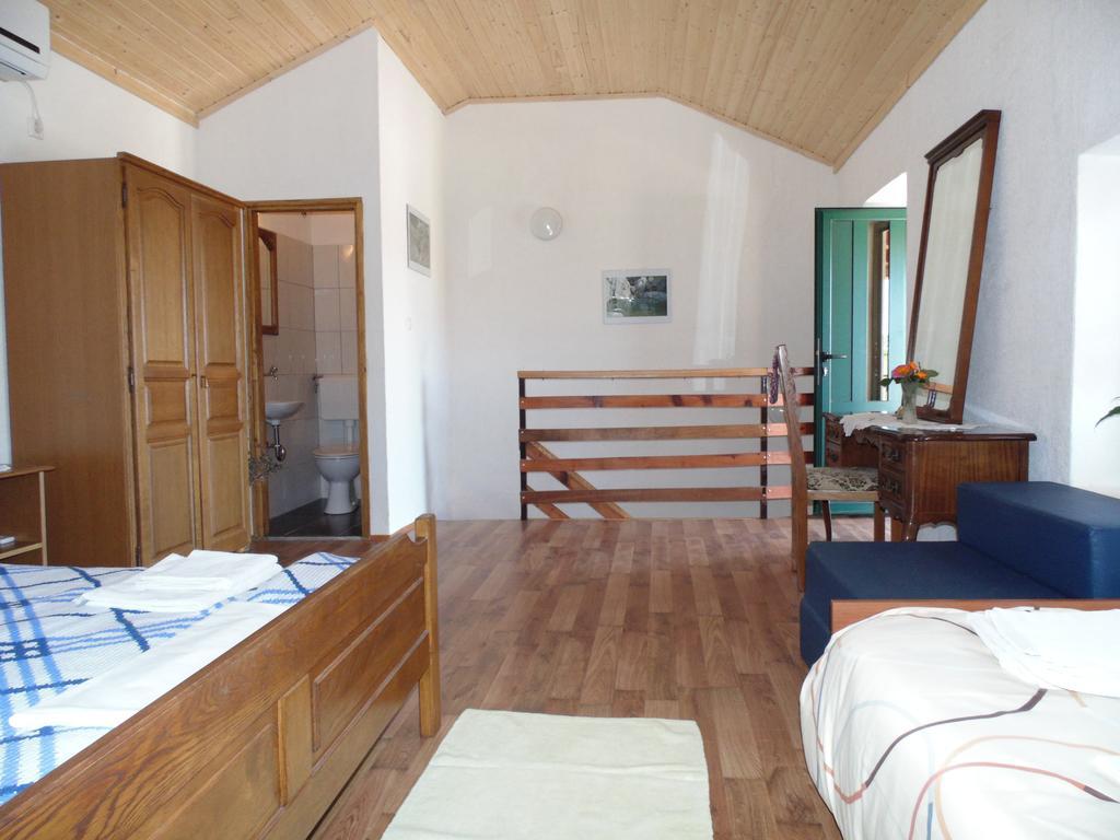 Holiday Home Paklenica ستاريغغاد باكلينتسا المظهر الخارجي الصورة