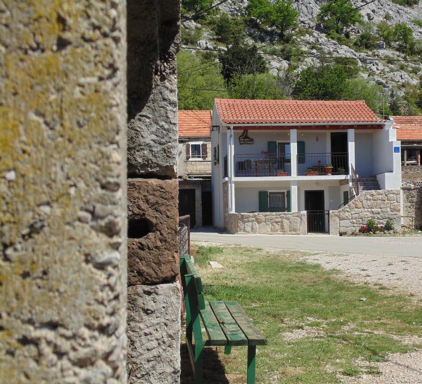 Holiday Home Paklenica ستاريغغاد باكلينتسا المظهر الخارجي الصورة