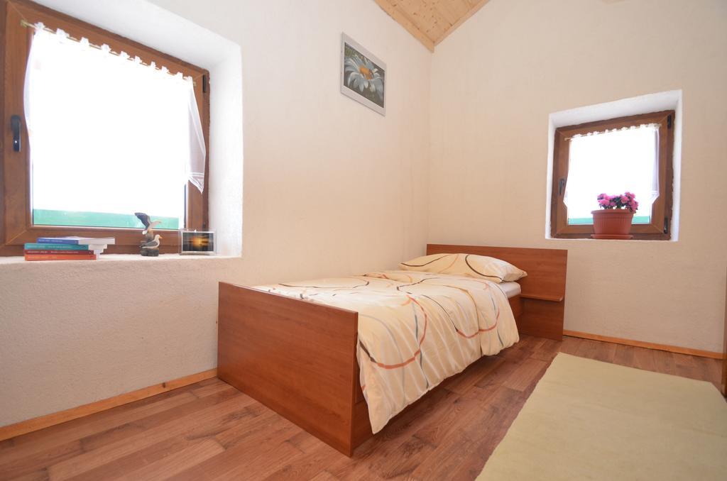 Holiday Home Paklenica ستاريغغاد باكلينتسا المظهر الخارجي الصورة