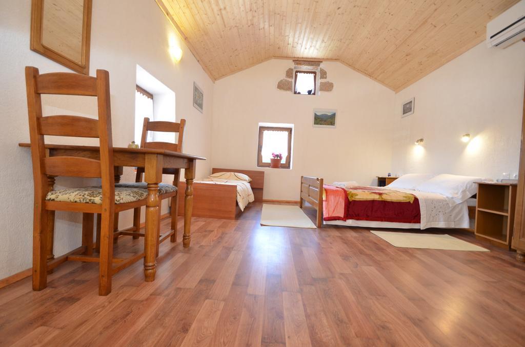 Holiday Home Paklenica ستاريغغاد باكلينتسا المظهر الخارجي الصورة