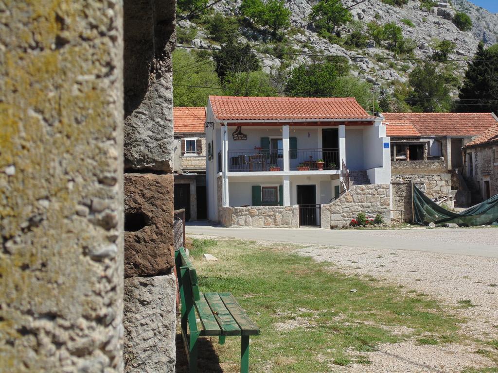 Holiday Home Paklenica ستاريغغاد باكلينتسا المظهر الخارجي الصورة
