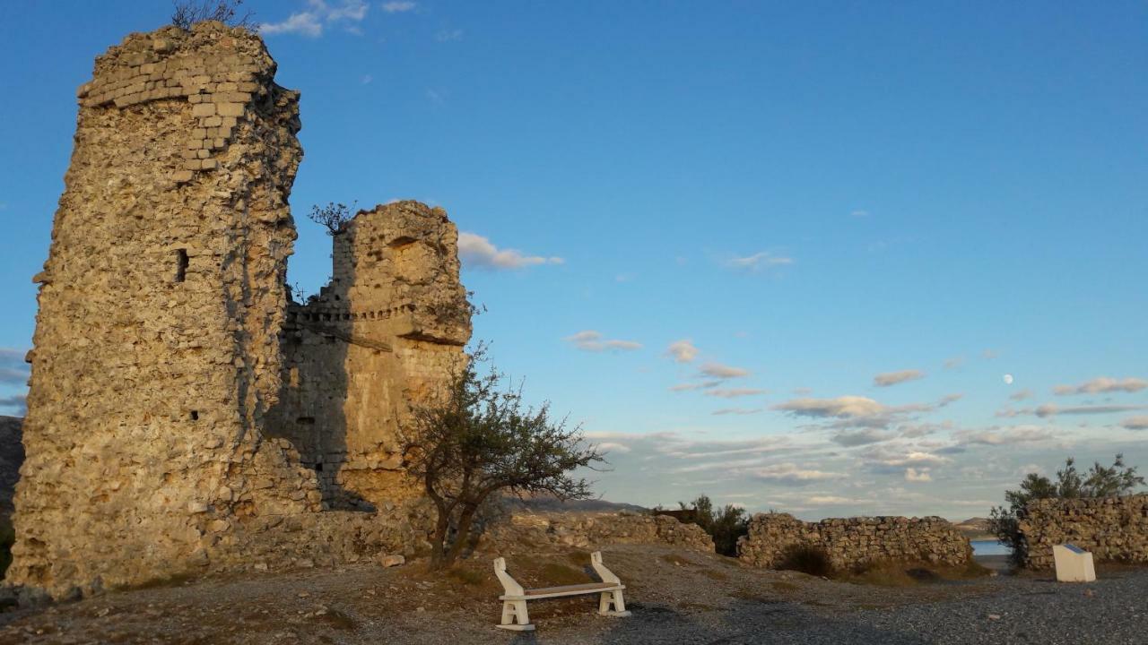 Holiday Home Paklenica ستاريغغاد باكلينتسا المظهر الخارجي الصورة