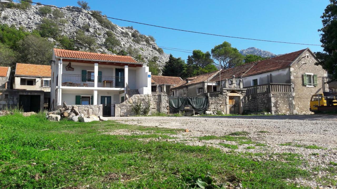Holiday Home Paklenica ستاريغغاد باكلينتسا المظهر الخارجي الصورة