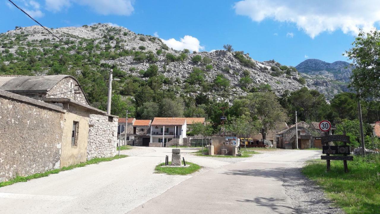Holiday Home Paklenica ستاريغغاد باكلينتسا المظهر الخارجي الصورة