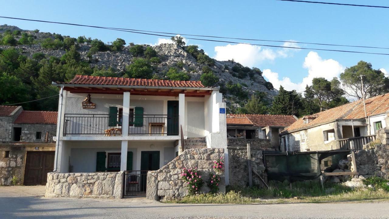 Holiday Home Paklenica ستاريغغاد باكلينتسا المظهر الخارجي الصورة